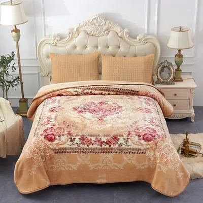Ornate Floral Bedspread Pattern Blanket for Classic Bedroom Decor