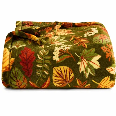 Fall Leaves Floral Pattern Blanket featuring red oak