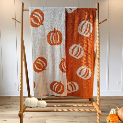 Modern Pumpkin Print Blanket: Geometric Squash Pattern for Fall