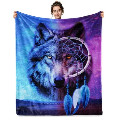 Wolf Dreamcatcher Nebula Blanket: Mystical Wolf and Sky Design