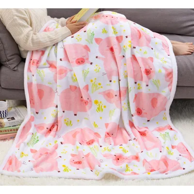 Pig Lover Blanket: Cute Pink Pig Pattern Throw for Animal Fans