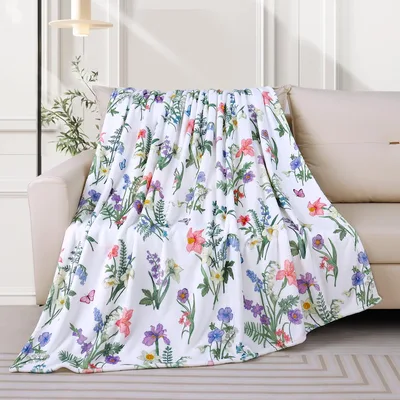 Wildflower Floral Pattern Blanket: Botanical Print for Nature Lovers