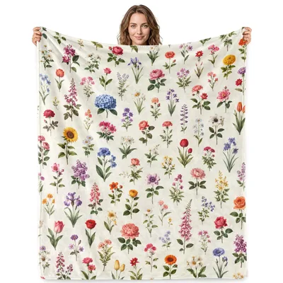 Vintage Wildflower Botanical Print Blanket: A Classic Floral Throw