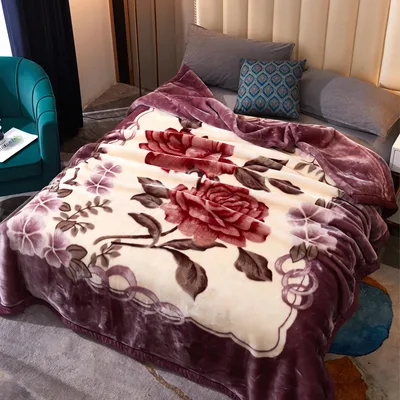 Red Rose Floral Pattern Blanket Classic Red and Burgundy Design