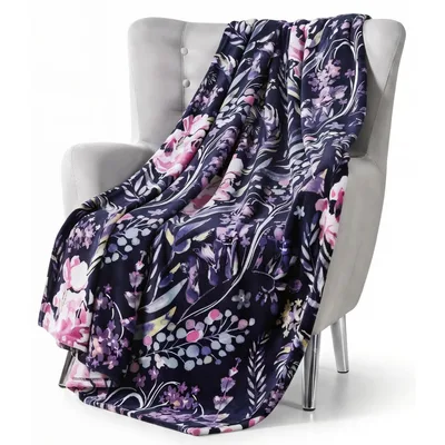 Swaying Purple Botanical Floral Blanket: Vibrant Garden Design