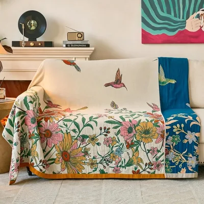 Boho Floral with Hummingbirds Blanket: Vintage Wildflower Design