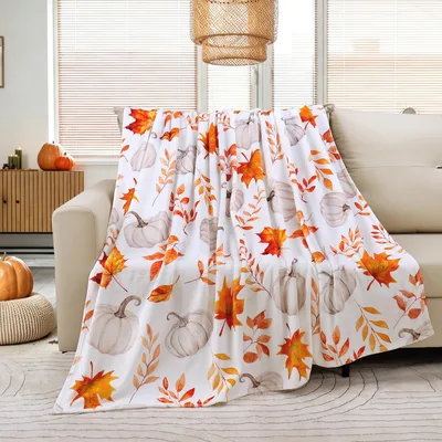 Autumn Maple Leaves Pattern Blanket: Cozy Fall Pumpkin and Leaf Design