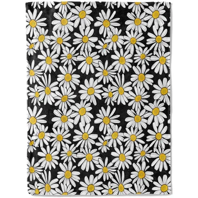White Daisy Pattern Blanket: Bold Floral Throw for Cozy Spaces