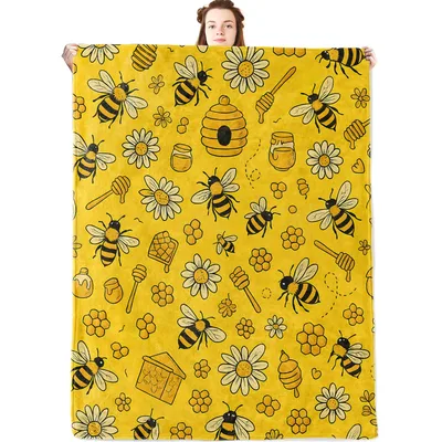 Bees Daisies and Honeycomb Blanket: A Sweet Floral Fleece Design