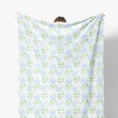 Blue Hydrangea Flowers Pattern Blanket for Cottagecore Decor