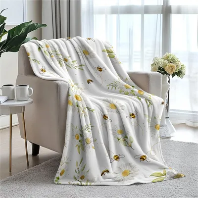 White Daisy Bee Pattern Blanket: Floral Throw for Home Decor