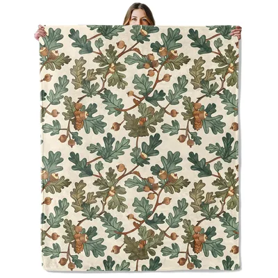 Oak Leaves and Acorns Blanket: Nature-Inspired Fleece Design