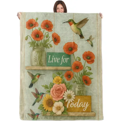 Hummingbird Poppy Live Blanket: Vintage Floral and Bird Design