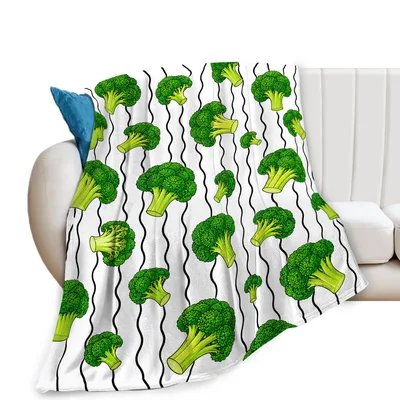 Broccoli Veggie Pattern Blanket: Green Broccoli and Wavy Line Design
