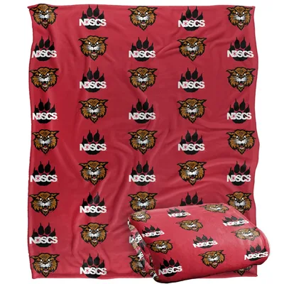 Mascot Head Logo Pattern Blanket: NSCS Wildcat Design for Fans
