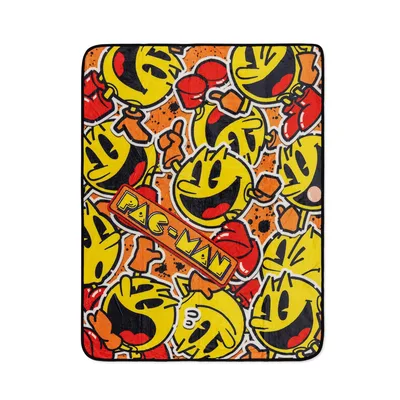 Yellow Arcade Character Pattern Blanket: Throw for Gamers