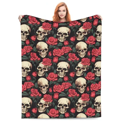 Rose Pattern Blanket: Skull and Red Rose Gothic Design