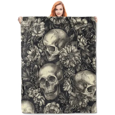 Skulls Floral Gothic Blanket: Dark Skulls and Vintage Flowers