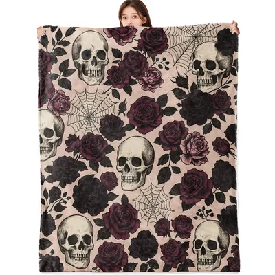 Skulls and Dark Roses Blanket: Gothic Floral Throw for Spooky Decor