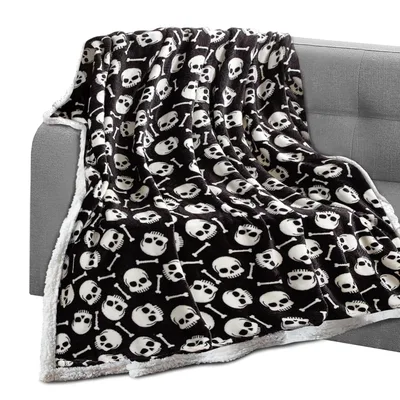 Skulls Pattern Design Blanket for Gothic Home Decor