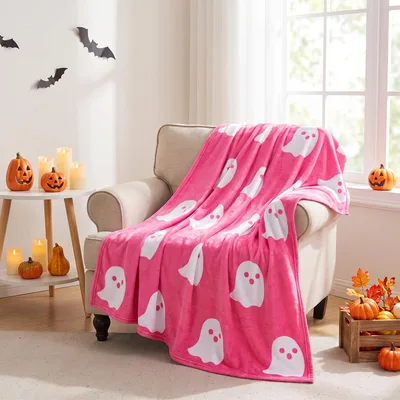 Cute Ghost Pattern Blanket for Spooky Season Comfort