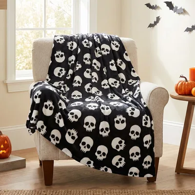 Skull Pattern Halloween Blanket for Spooky Season