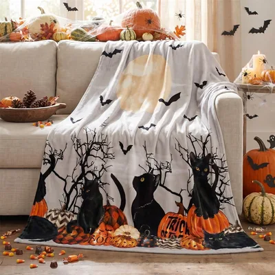 Halloween Black Cats Pumpkins Blanket: Spooky Feline Design