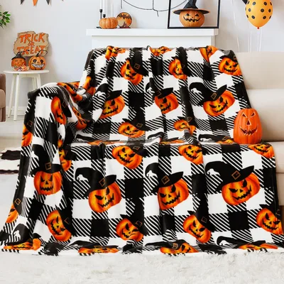 Checkered Pumpkins Halloween Pattern Blanket: Grinning Jacks in Plaid