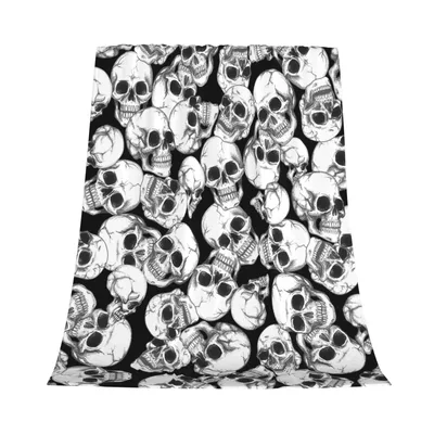 Skull Pattern Black Blanket: A Monochrome Skull Throw for Halloween