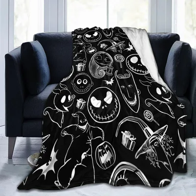Spooky Skeleton Faces Pattern Blanket for Halloween Enthusiasts
