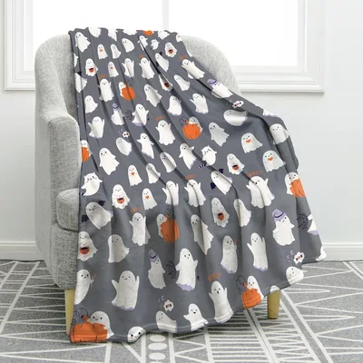 Cute Ghosts Pattern Blanket: Friendly Spooky Design for Fall
