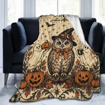 Witchy Owl with Pumpkins Blanket: Spooky Halloween Owl Design