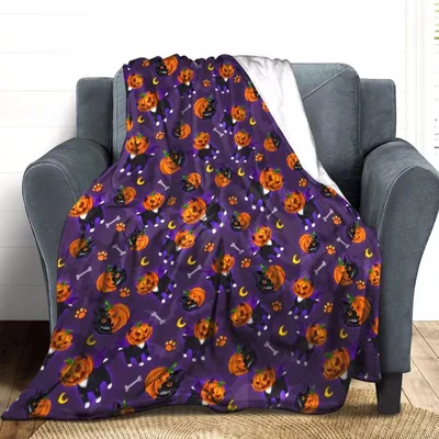 Halloween Pumpkin Cat Pattern Blanket: Spooky Feline Design for Fall