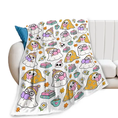 Cartoon Ghost Pattern Blanket for Bookworms and Spooky Readers