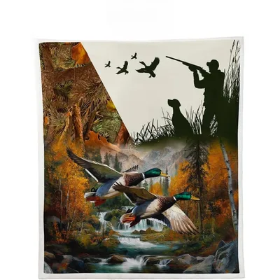Mallard Ducks in Autumn Blanket: Hunting Scene with Mallards