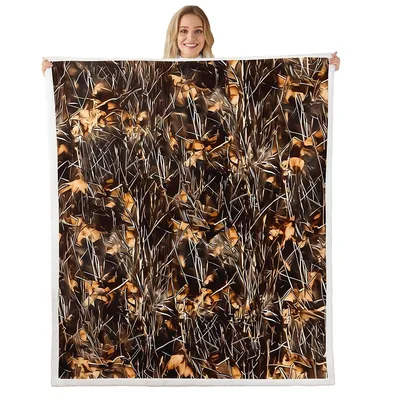 Camouflage Pattern Blanket: Marsh Reeds Design for Hunters
