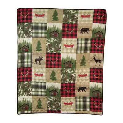 Deer and Bear Lodge Blanket: Patchwork Cabin Design for Nature Lovers
