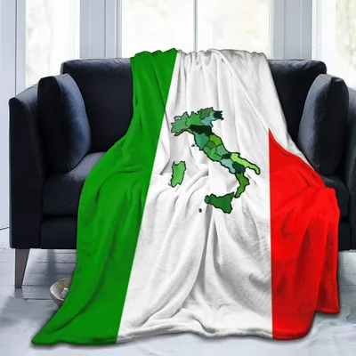 Map of Italy Blanket: Italian Flag and Regional Map Design