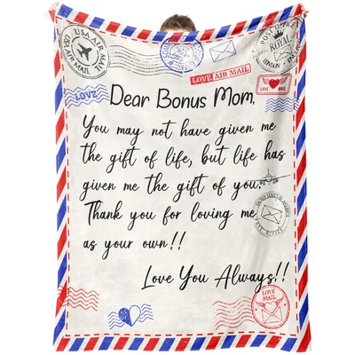 Bonus Mom Letter Blanket: A Sentimental Air Mail Design
