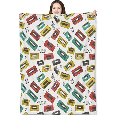 Retro Cassette Tape Pattern Blanket: Vintage Music Lovers Gift