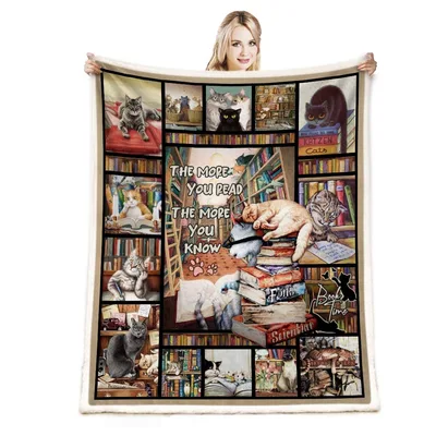 Cats Reading Books Blanket: The More You Read The More You Know Design