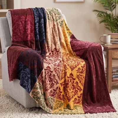 Damask Patchwork Pattern Blanket: Boho Floral Quilt Design