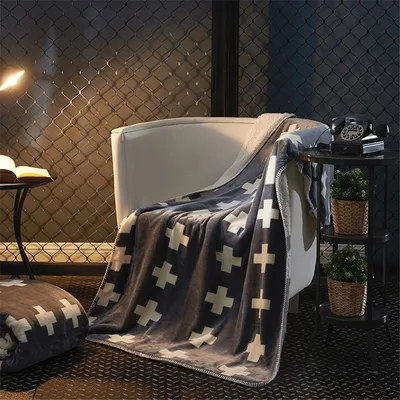 Swiss Cross Geometric Pattern Blanket for Retro Style Lovers
