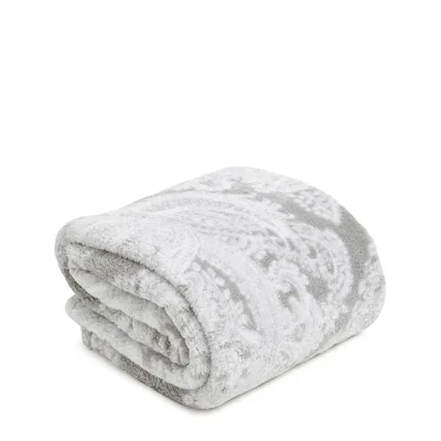 Gray Paisley Pattern Blanket: Cloud Gray Design for Retro Style