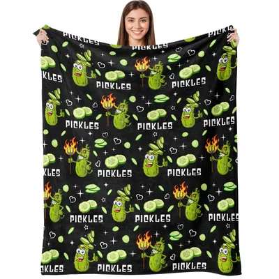 Pickle Cartoon Pattern Blanket: Funny Pickle Lovers Gift
