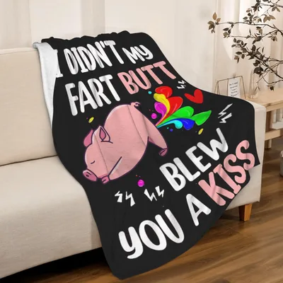 Funny Pig Fart Kiss Blanket