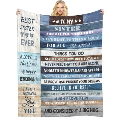 Best Sister Ever Blanket: Rustic Wood Print with Heartfelt Message