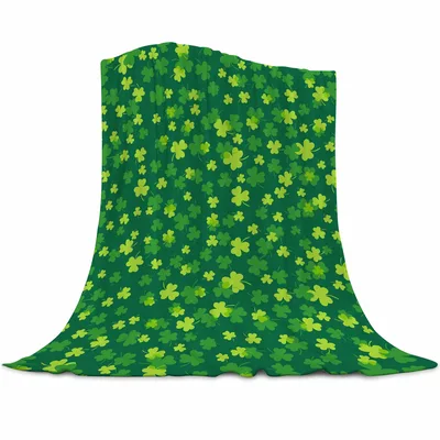 Emerald Green Scattered Lucky Blanket