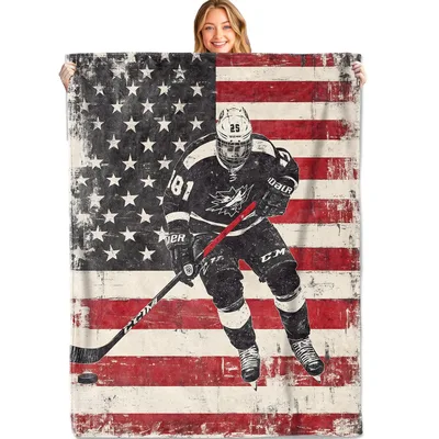 Distressed Flag Hockey Star Blanket: Retro Patriotic Ice Racer Design