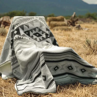 Aztec Pattern Southwest Blanket: Geometric Southwestern Design